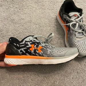 Under armour shoes 3.5Y